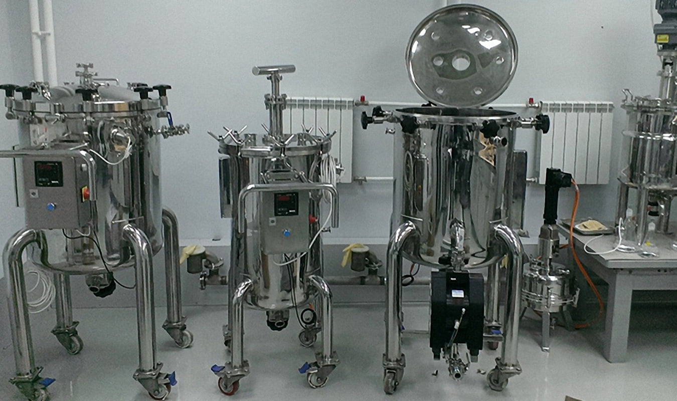 Емкости и реактора(пищевое и фармацевтическое исполнение) из китая